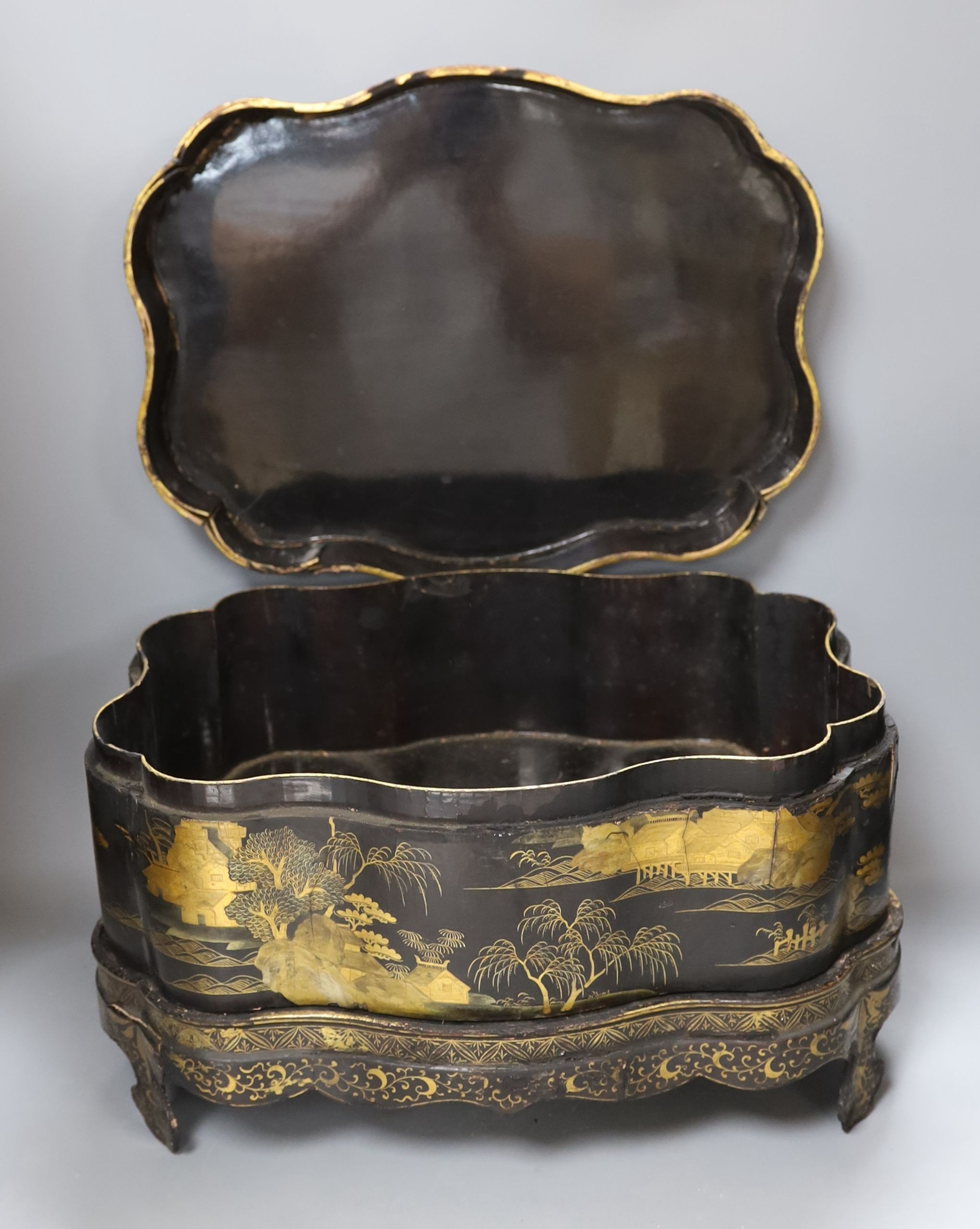 A Chinese gilt metal pierced jar and cover decorated with birds, together with a large Chinese lacquer box (2)